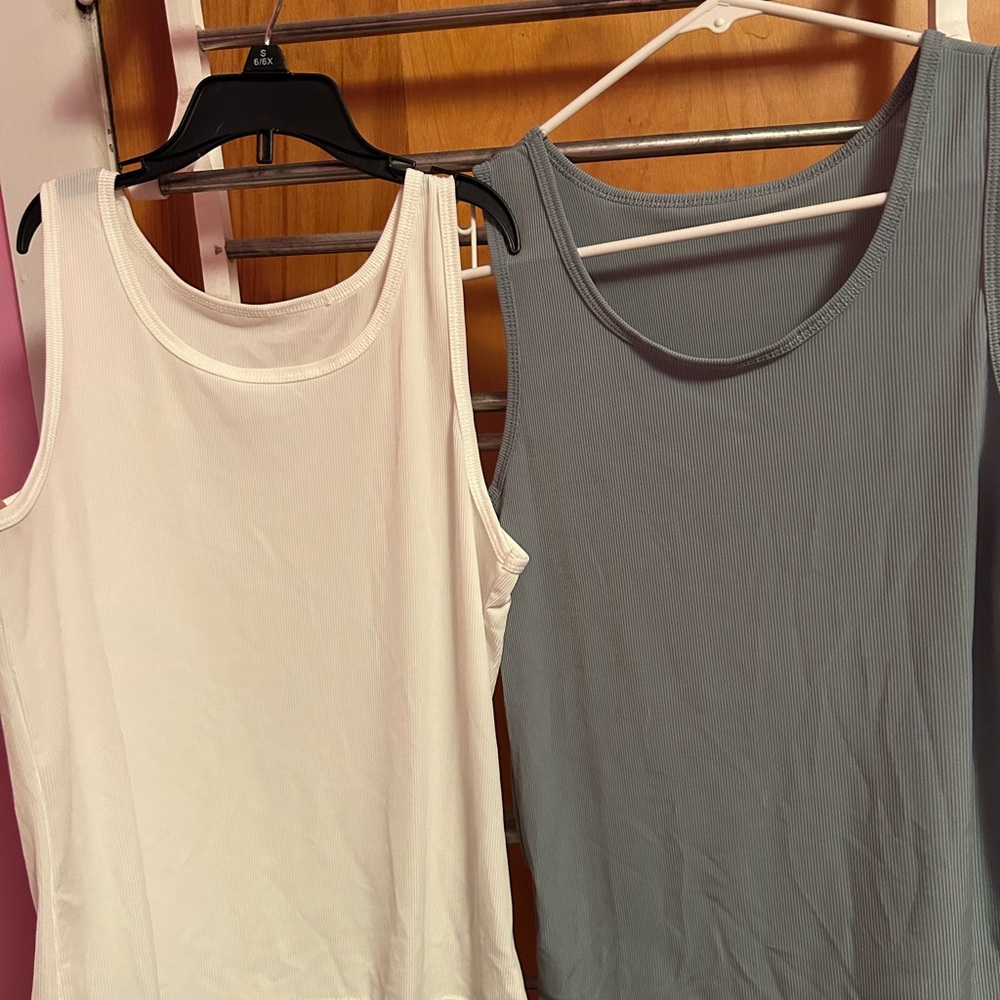 Women's Sleeveless Ribbed Tank Tops - White and Green